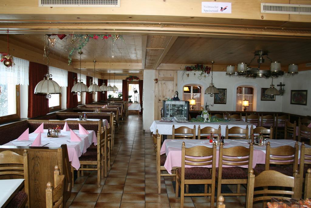 Hotel Schoene Aussicht Kartitsch Extérieur photo