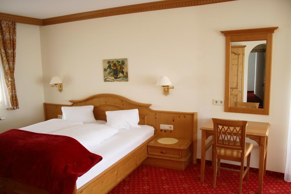 Hotel Schoene Aussicht Kartitsch Extérieur photo